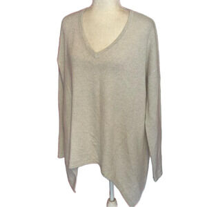 Lord & Taylor Light Gray Cashmere V-neck Womens Sweater Size M No Flaws